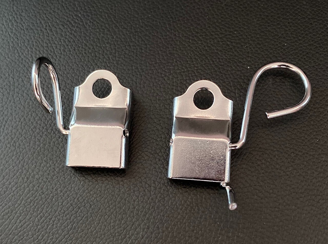 Kawasaki Top cable guide clamps x 2 92037-090  92037-104 Z1 Z900