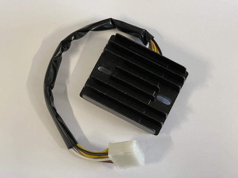 Kawasaki Z1000J GPZ 1100 combined regulator/rectifier Kawasaki Z1000J GPZ 1100 combined regulator/rectifier