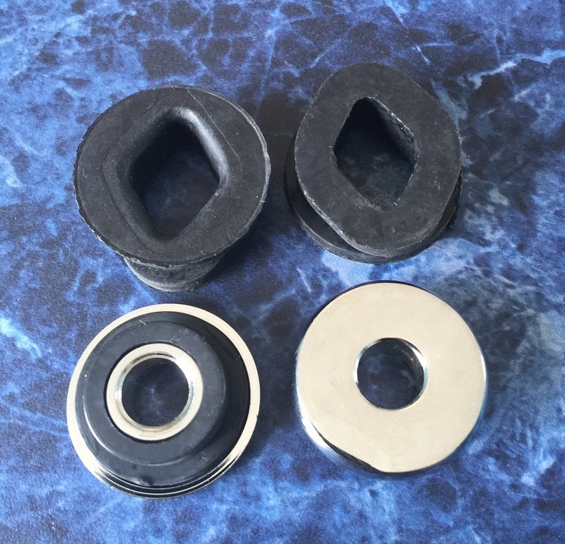 Kawasaki Z1 KZ 900 1000 Z1R Rear Indicator grommet set 92075-128 92075-158