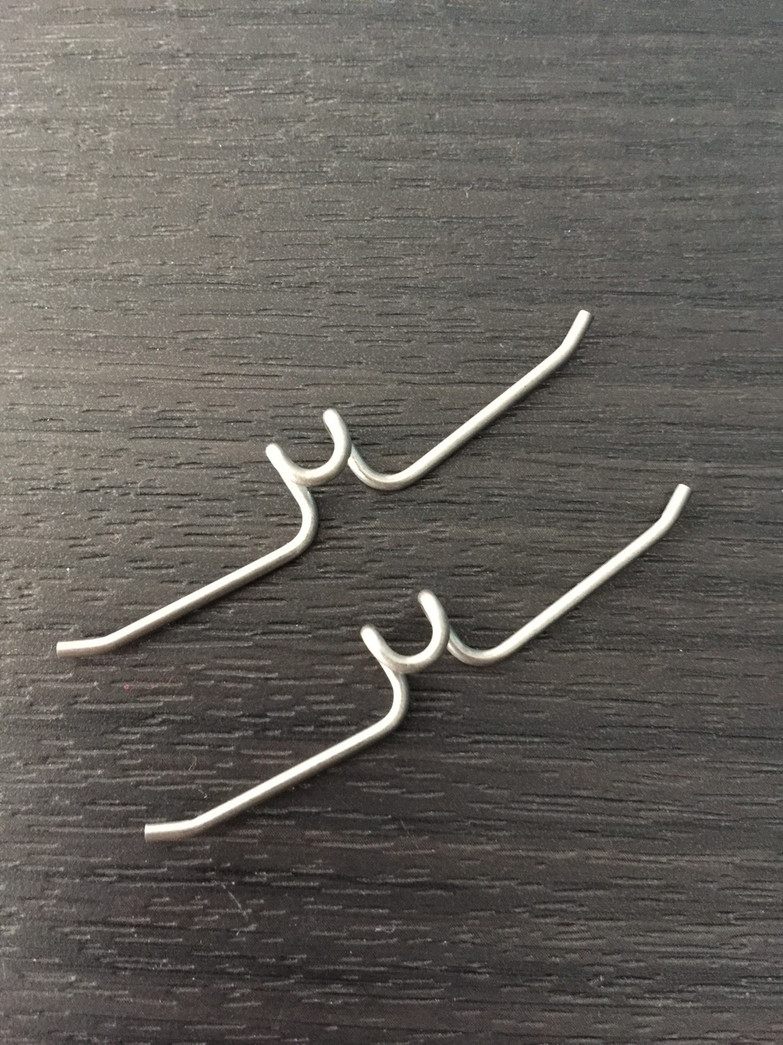 Rear brake pad retaining clip spring X 2 Z KZ 1000 650 Z1R 43086-002