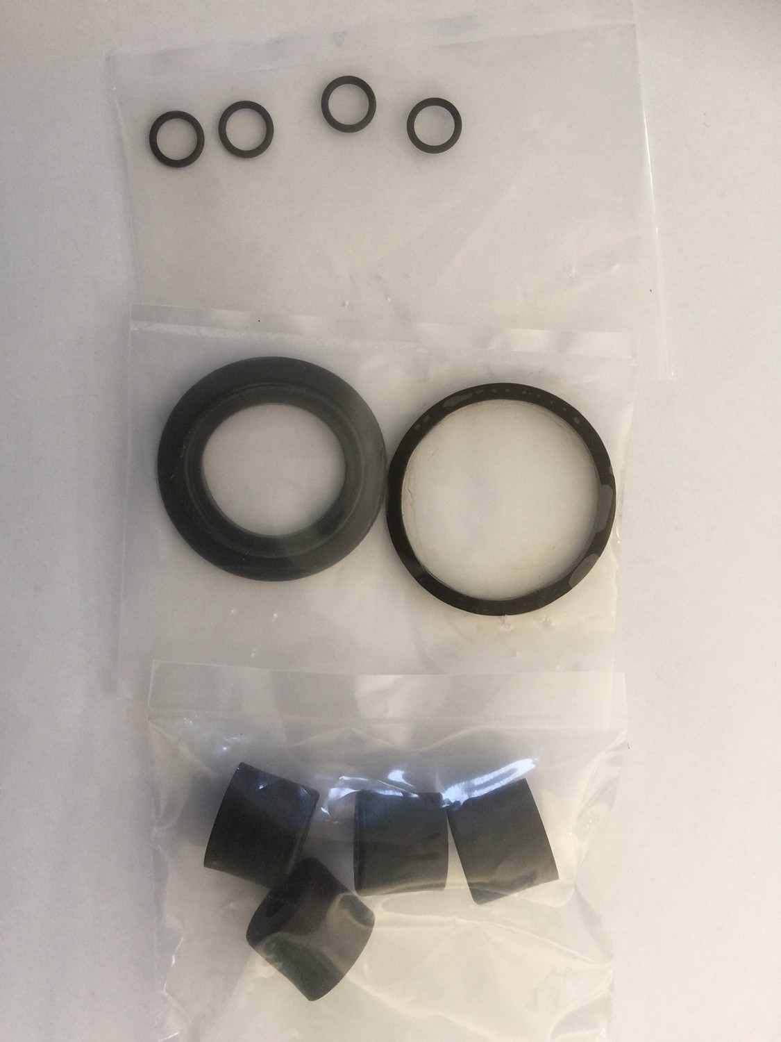 Kawasaki Z1 900 front caliper rebuild kit