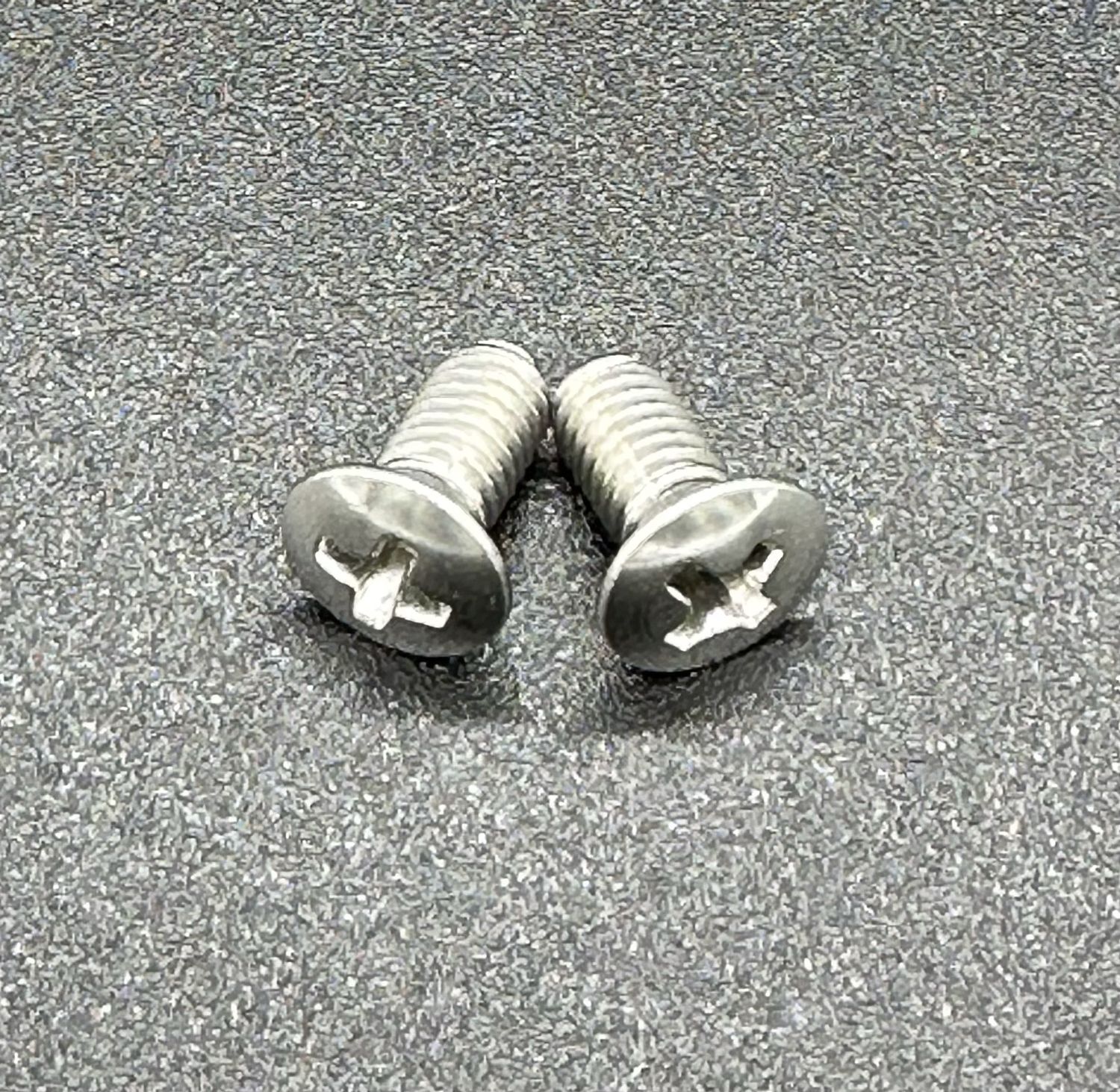 Kawasaki Replica Headlight Case Screws x 2 Oval Head 23019-024
