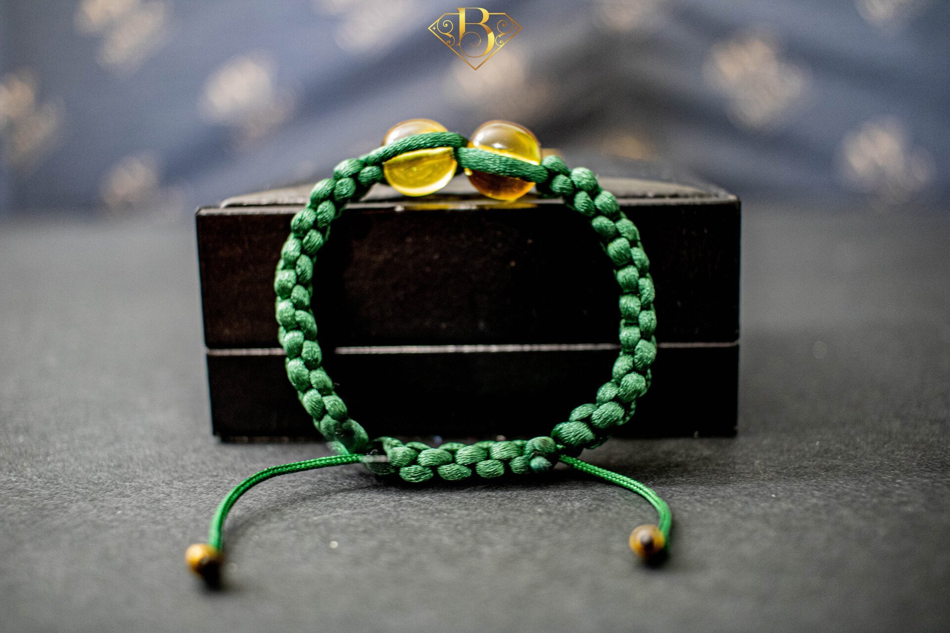 Insect Amber Macrame Bracelet Green