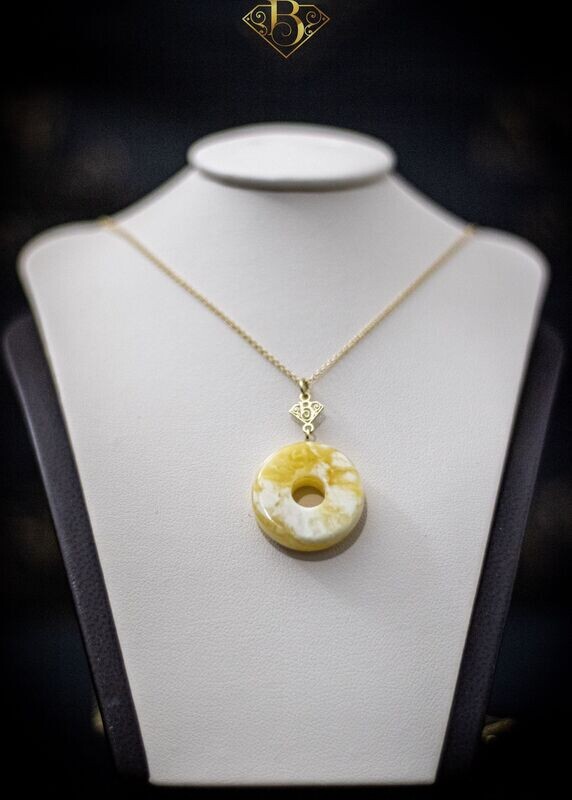 Creamy White/Yellow Donut