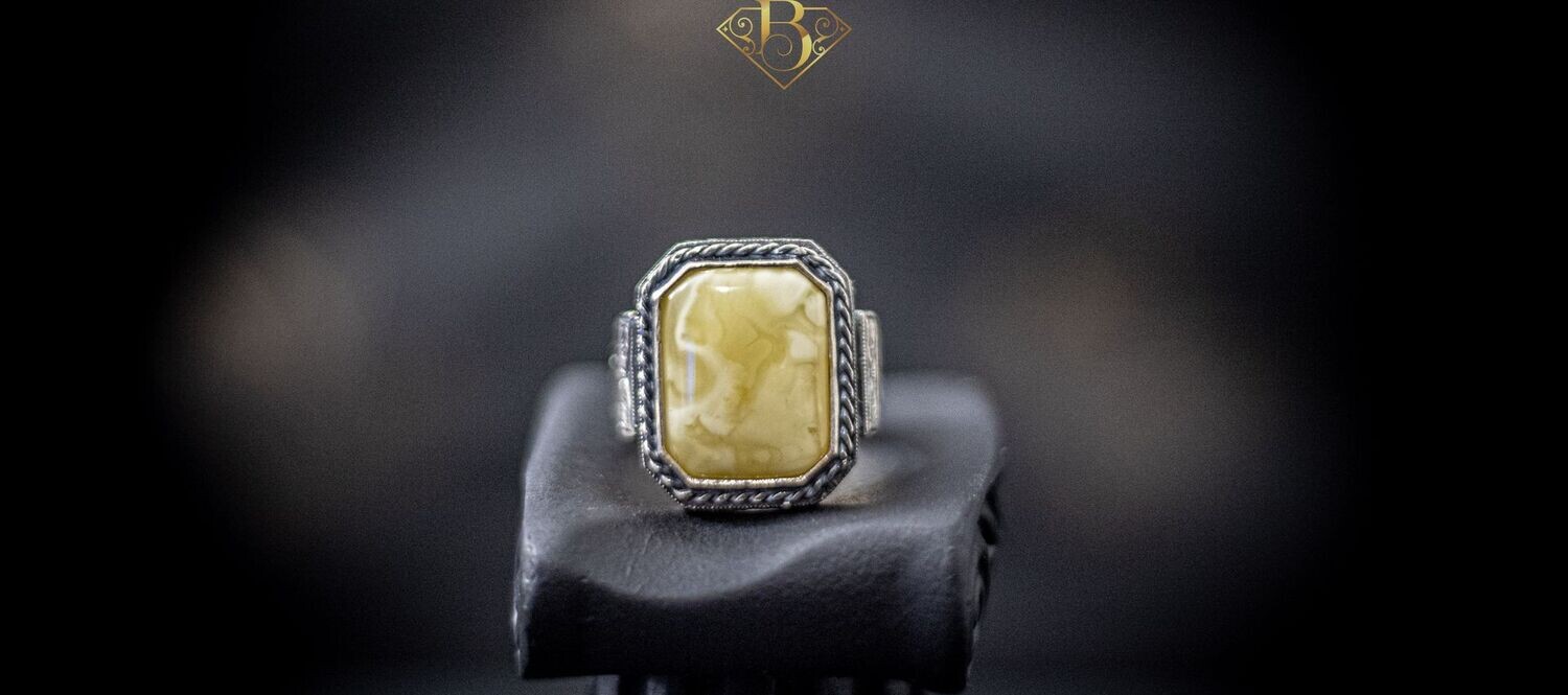 Amber Silver Ring (Rectangle Shape)