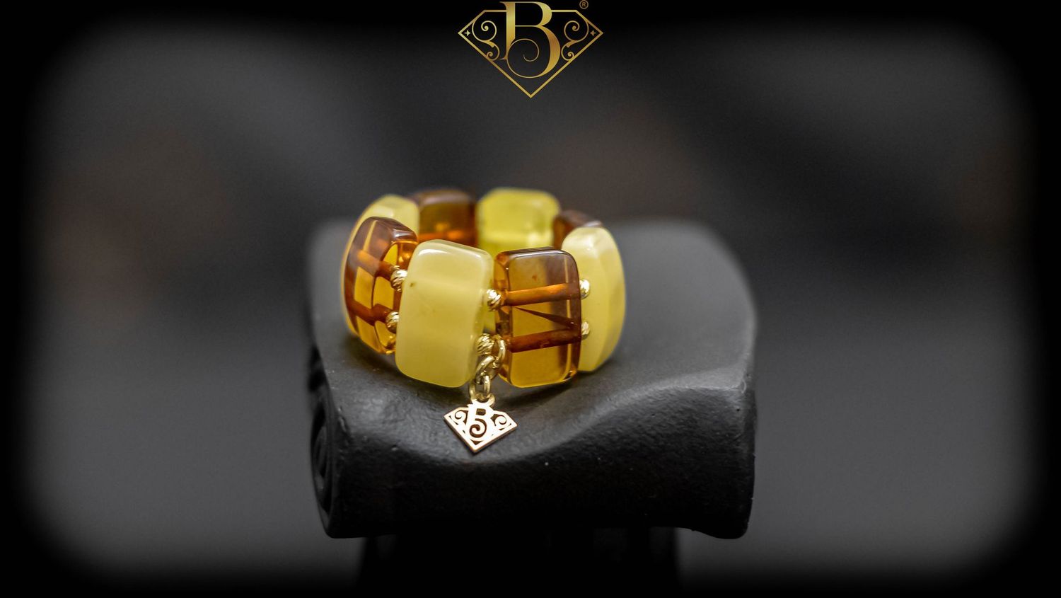 Gold & Amber Ring