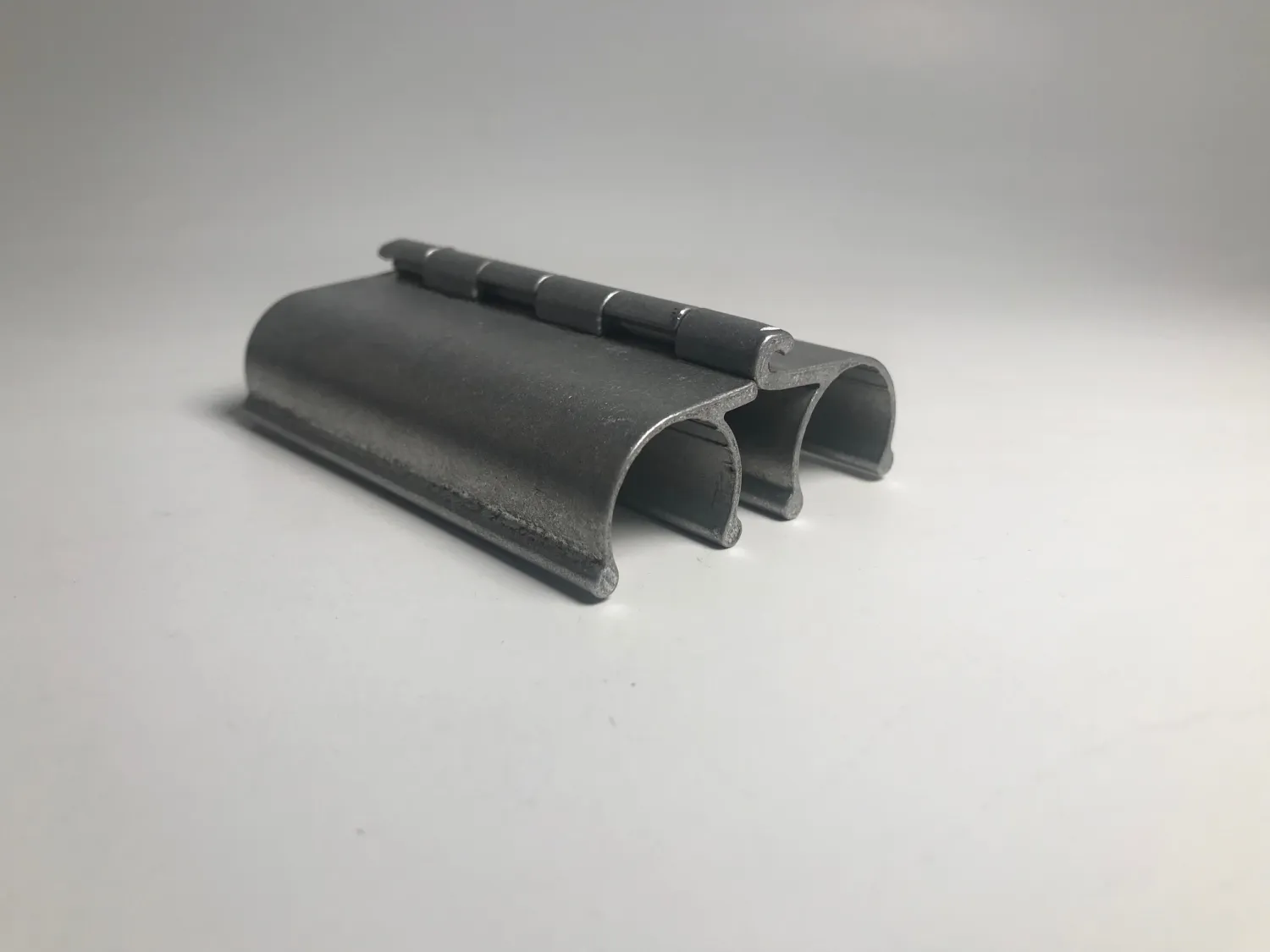 1/2 inch aluminum hinge for PVC pipe 