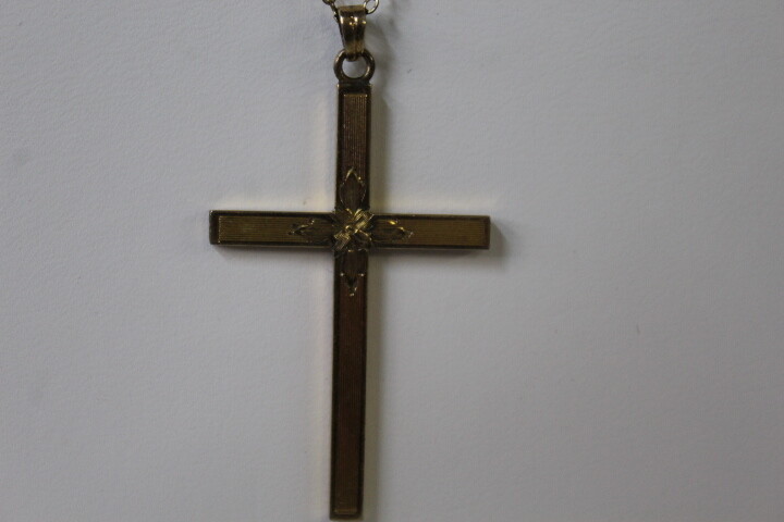 GOLD FILLED CROSS PENDENT