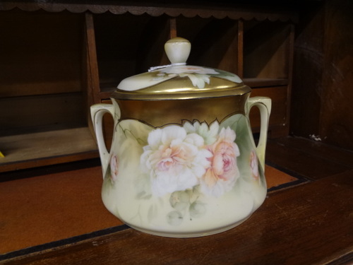 VERY BEAUTIFUL CRACKER JAR