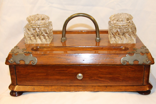 GORGEOUS OAK INKWELL SET