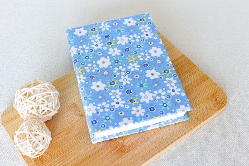 Handgenähtes Notizbuch A6 Handgenähtes Notizbuch A6 "Blumen"