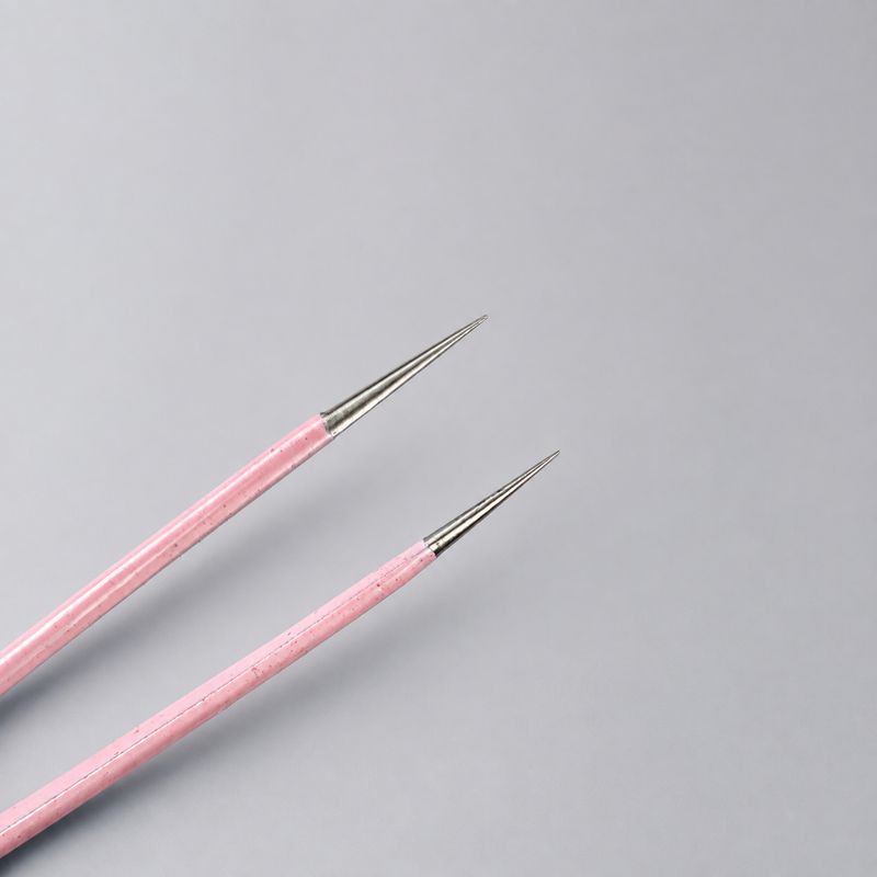 Tweezers with silicone tip