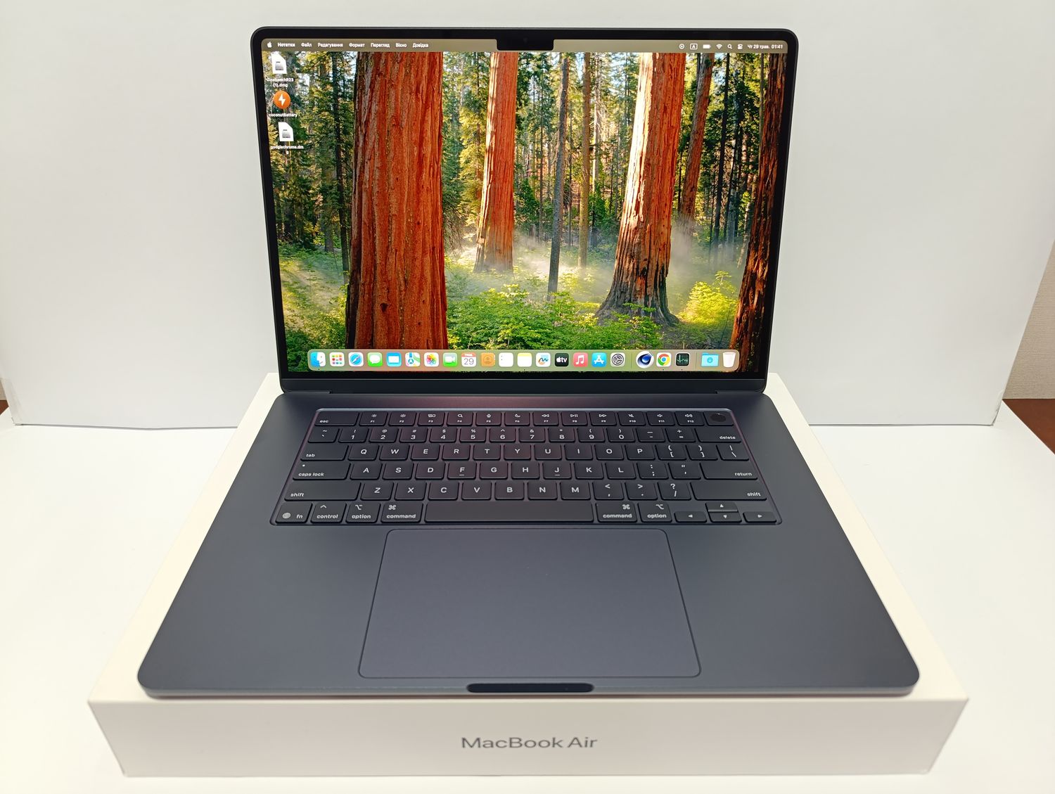 НОВА МОДЕЛЬ 2025 лише 3 цикли! Macbook Air 15 M4 Midnight 04/2025! 16GB RAM/2-х чиповий швидкий SSD 512GB/ APPLE CARE 04/2026 ПОВНИЙ КОМПЛЕКТ + чохол