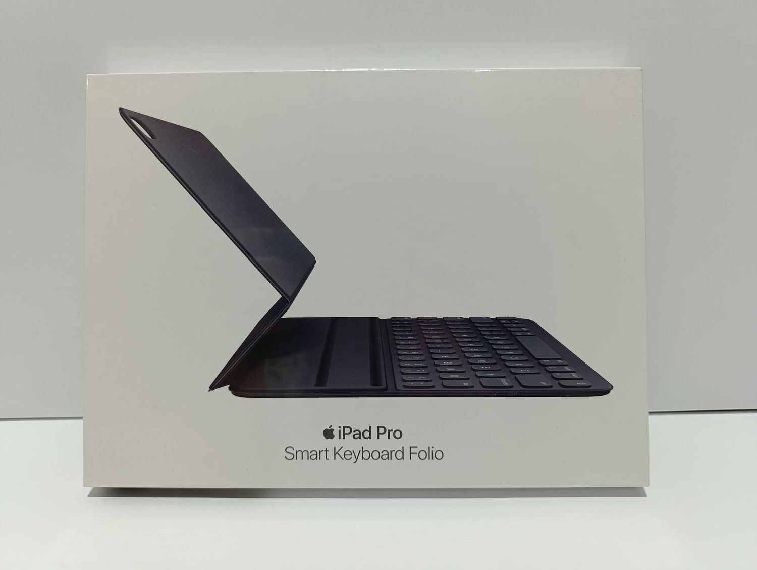 НОВІ ЗАПАКОВАНІ Apple Smart Keyboard Folio for iPad Pro 11‑inch (MU8G2) неймовірна найнижча ціна у світі!!!