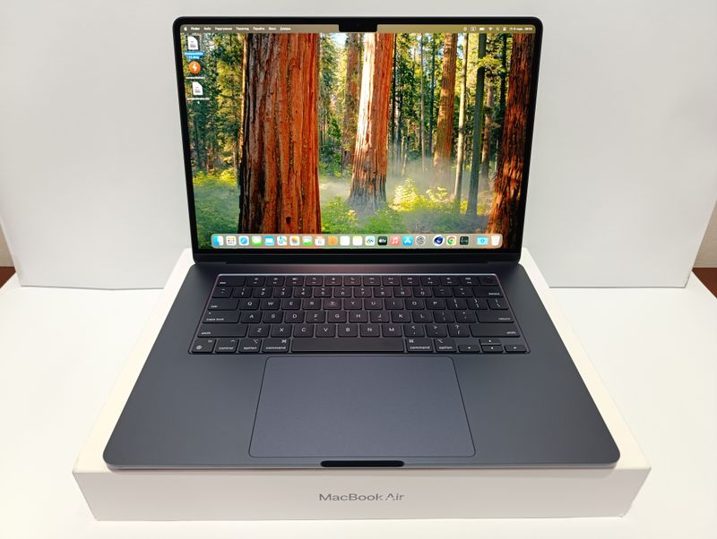 Лише 6 циклів! Macbook Air 15 M3 Midnight 16GB RAM/2-х чиповий швидкий SSD 512GB/ розширена гарантія APPLE CARE + 12/2025 ПОВНИЙ КОМПЛЕКТ + чохол