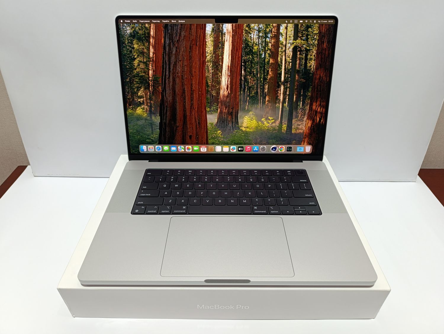 НОВА СУПЕР ТОПОВА МОДЕЛЬ SILVER MACBOOK PRO M4 MAX 16 core / 64GB RAM!!! / VIDEO 40 CORE / SSD1000GB / APPLE CARE до 12/2025 / ПОВНИЙ КОМПЛЕКТ