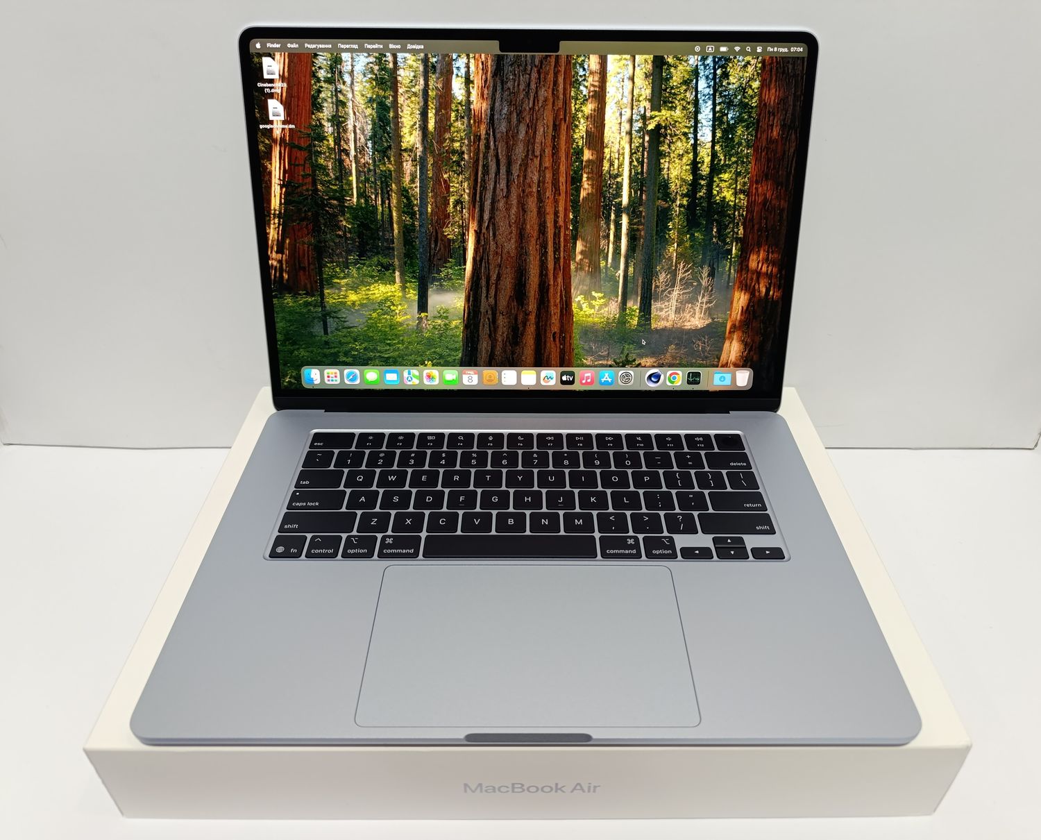 НА БРОНІ! ІДЕАЛЬНИЙ ТОПОВИЙ Macbook Air 15 M4 09/2025 Sky Blue 24GB RAM! /2-х чиповий швидкий SSD 512GB/ лише 18 циклів 100%! / APPLE CARE 09/2026 + чохол