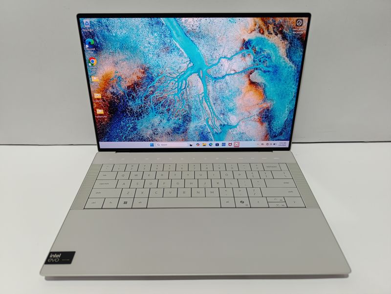 ІДЕАЛЬНИЙ БІЛИЙ КРАСЕНЬ DELL XPS 9440 2025 14.5" OLED 3K TOUCH Core Ultra 7 155H / 32GB RAM / Intel ARC / батарея 7 цикли 100%!!!