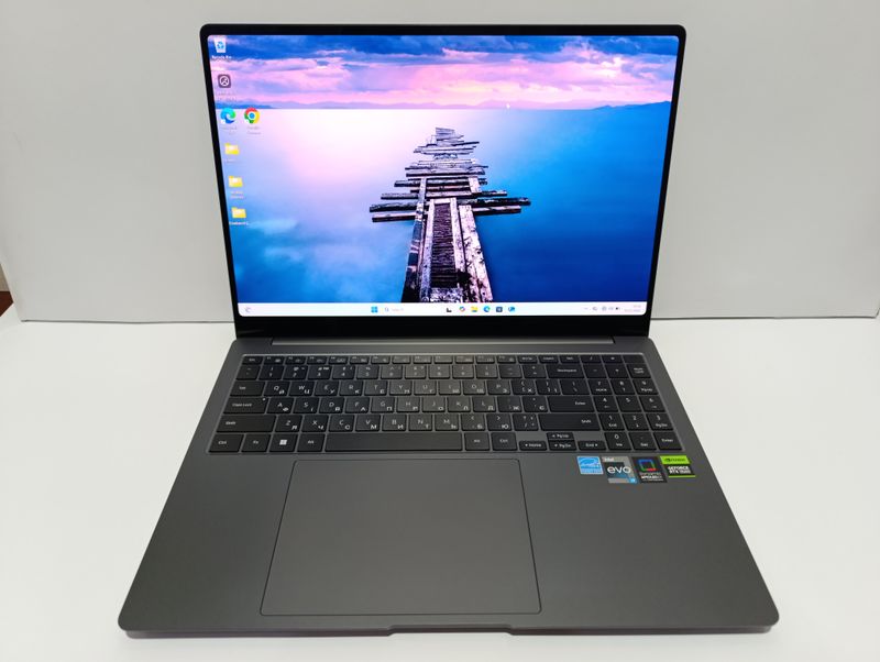 Samsung Galaxy Book 3 Ultra 16 AMOLED 3K DISPLAY / I7-13700H / 32GB RAM / RTX 4050 6GB / SSD 1TB / БАТАРЕЯ 100%!