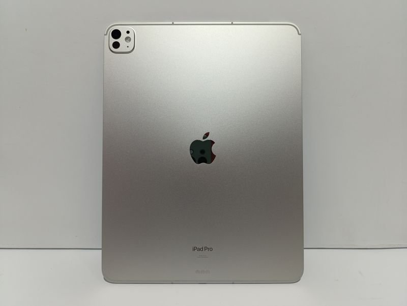 НОВИЙ 0 циклів Apple iPad Pro 13 CELLULAR 02/2026 M4, 512GB, Silver, Wi-Fi + ESIM (MVXV3) НАЙНИЖЧА ЦІНА ПО УСІЙ ЄВРОПІ!