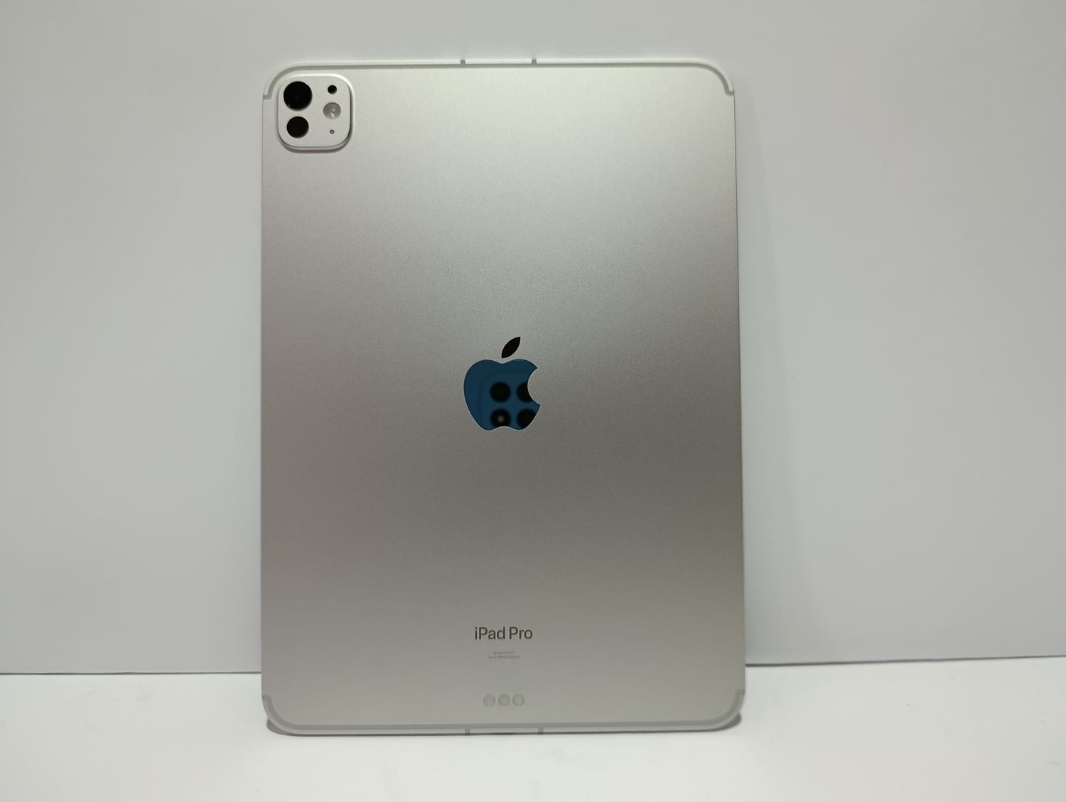 ІДЕАЛ Apple iPad Pro 11 CELLULAR 2025 M4, 512GB, Silver, Wi-Fi + ESIM (MVW43) батарея 100% НАЙНИЖЧА ЦІНА ПО УСІЙ ЄВРОПІ!
