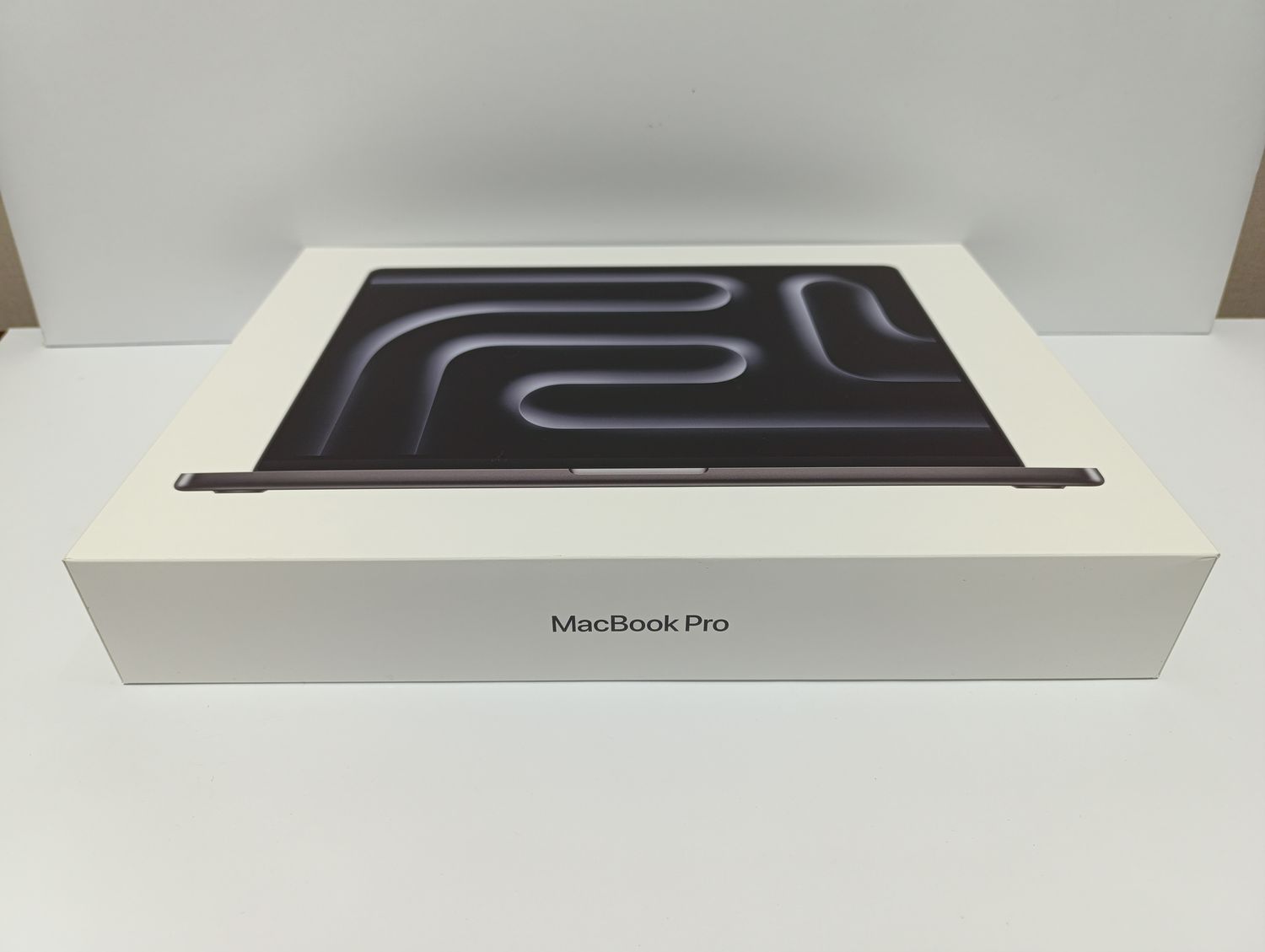 НОВИЙ ЗАПАКОВАНИЙ Apple Store USA MACBOOK PRO 16 M5 PRO 24 GB RAM SSD 1TB BLACK НАЙНИЖЧА ЦІНА ПО КРАЇНІ!