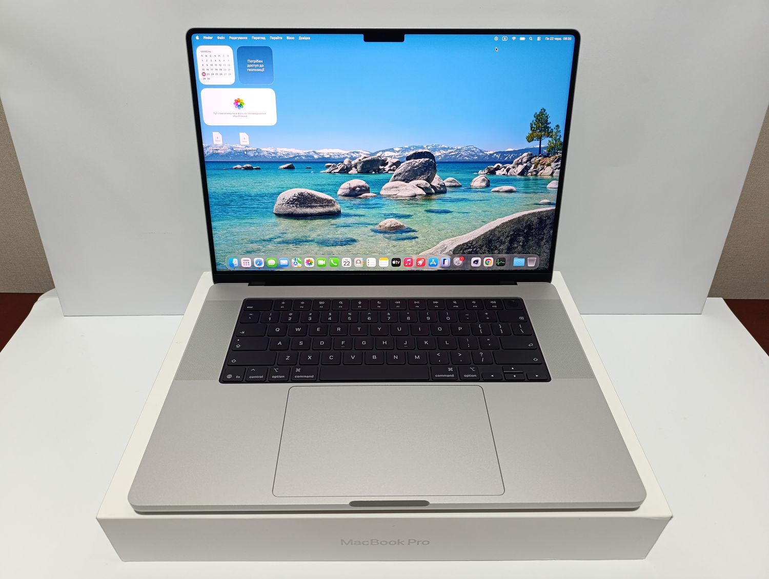 ІДЕАЛЬНИЙ ТОПОВИЙ MACBOOK PRO 16 SILVER M5 MAX (05/2026 ноуту 1 місяць!) 18 core / 48GB RAM / VIDEO 40 CORE / SSD2000GB / лише 12 циклів 100% / ПОВНИЙ КОМПЛЕКТ + чохол / APPLE CARE 05/2027!