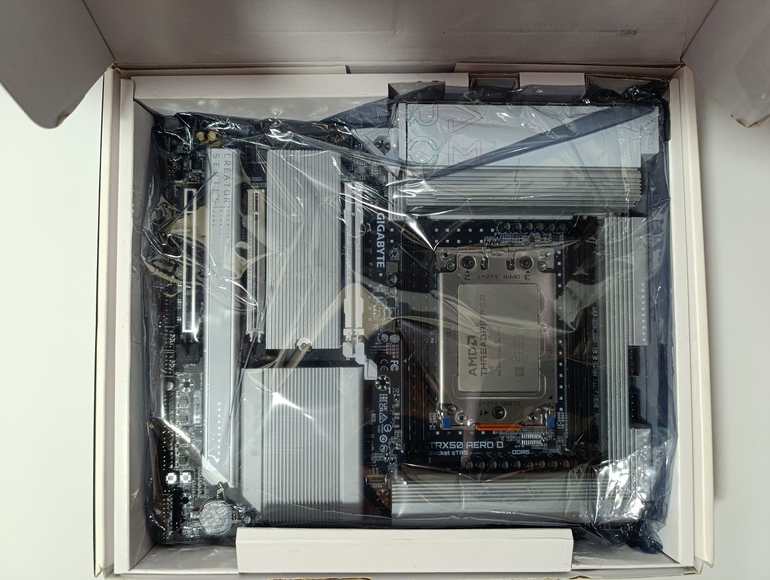ТОПОВА ОСНОВА ДЛЯ AI СТАНЦІЇ! AMD Ryzen Threadripper 7970X (32 ядра/64 потоків та повна PCI шина на 3 карти) + топова мат плата GIGABYTE TRX50 AERO D AMD sTR5 AI Motherboad