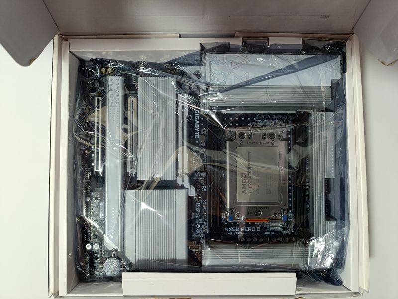 ТОПОВА ОСНОВА ДЛЯ AI СТАНЦІЇ! AMD Ryzen Threadripper 7970X (32 ядра/64 потоків та повна PCI шина на 3 карти) + топова мат плата GIGABYTE TRX50 AERO D AMD sTR5 AI Motherboad