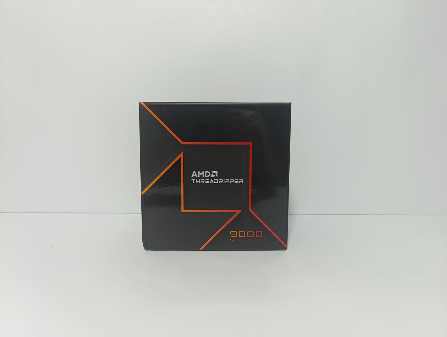 Для мега AI або рендер станції! Новий запечатаний топовий процесор AMD Ryzen Threadripper 9970X (64 потоків) нове поточне покоління! (повна PCI шина на 3 карти)