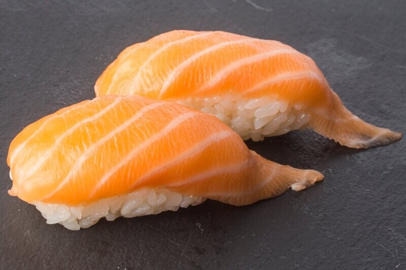 Sushi saumon