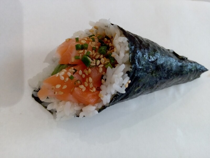 Témaki saumon avocat