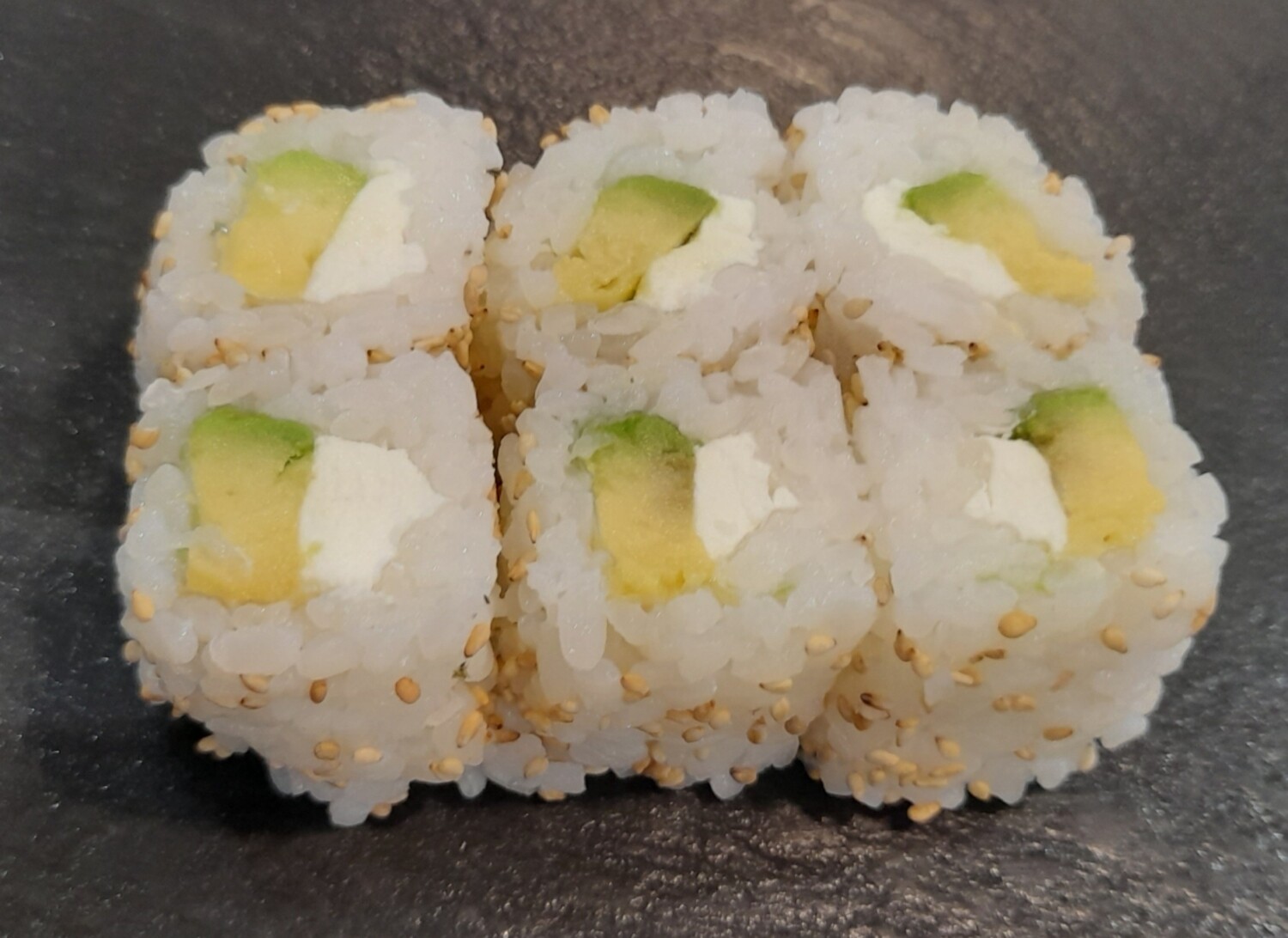 Roll sans algue fromage avocat