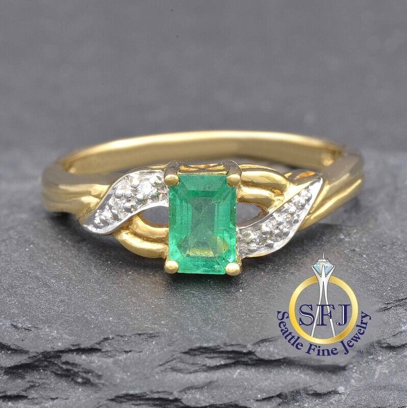 Emerald and Diamond Ring, Solid 18K Yellow Gold