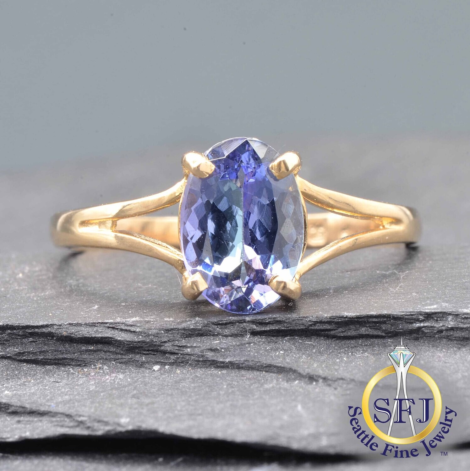 Multicolor Tanzanite Solitaire Ring, Solid 14K Yellow Gold