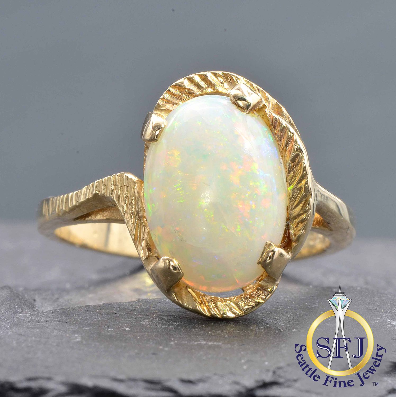Color-Change Sapphire Solitaire Textured Leaf Halo Bypass Ring, Solid 14K Yellow Gold