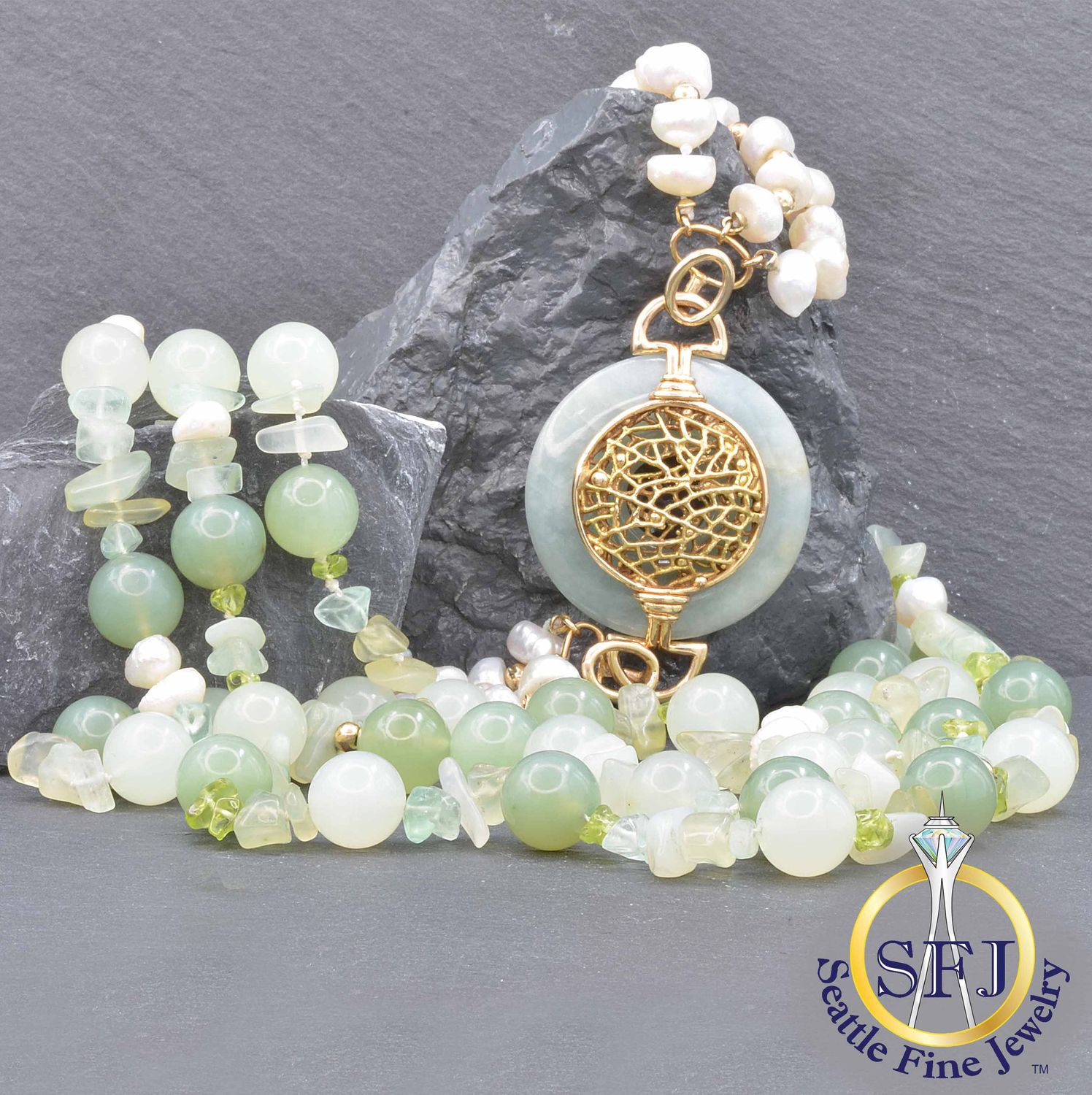 Midcentury Jadeite, Peridot, Chalcedony, Flourite, and Pearl Necklace, Solid 14K Yellow Gold