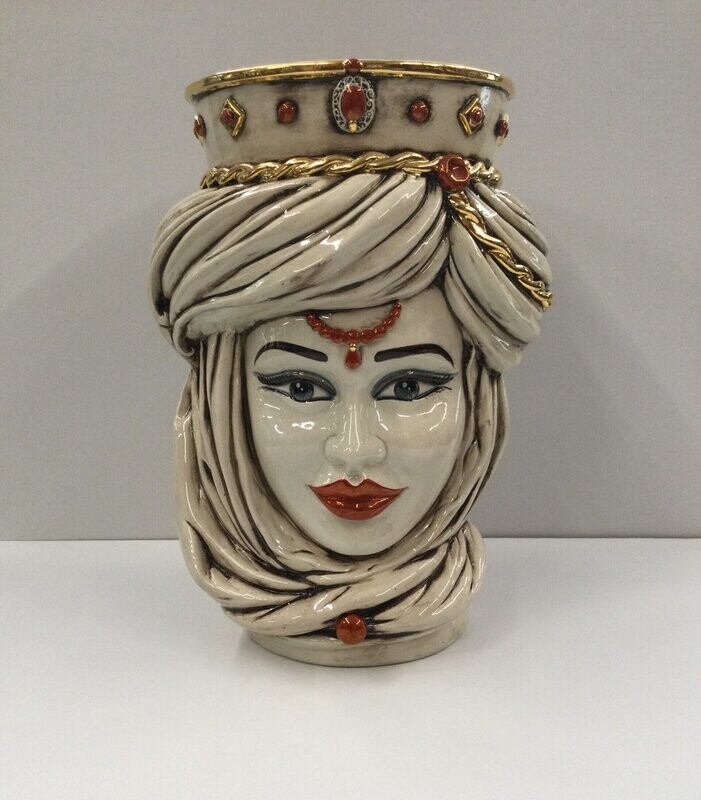 Testa di moro ( donna ) tuareg corona liscia madreperla antichizzato oro e lustri h.cm. 40 Ceramica Sofia Testa di moro ( donna ) tuareg corona liscia madreperla antichizzato oro e lustri h.cm. 40 Ceramica Sofia