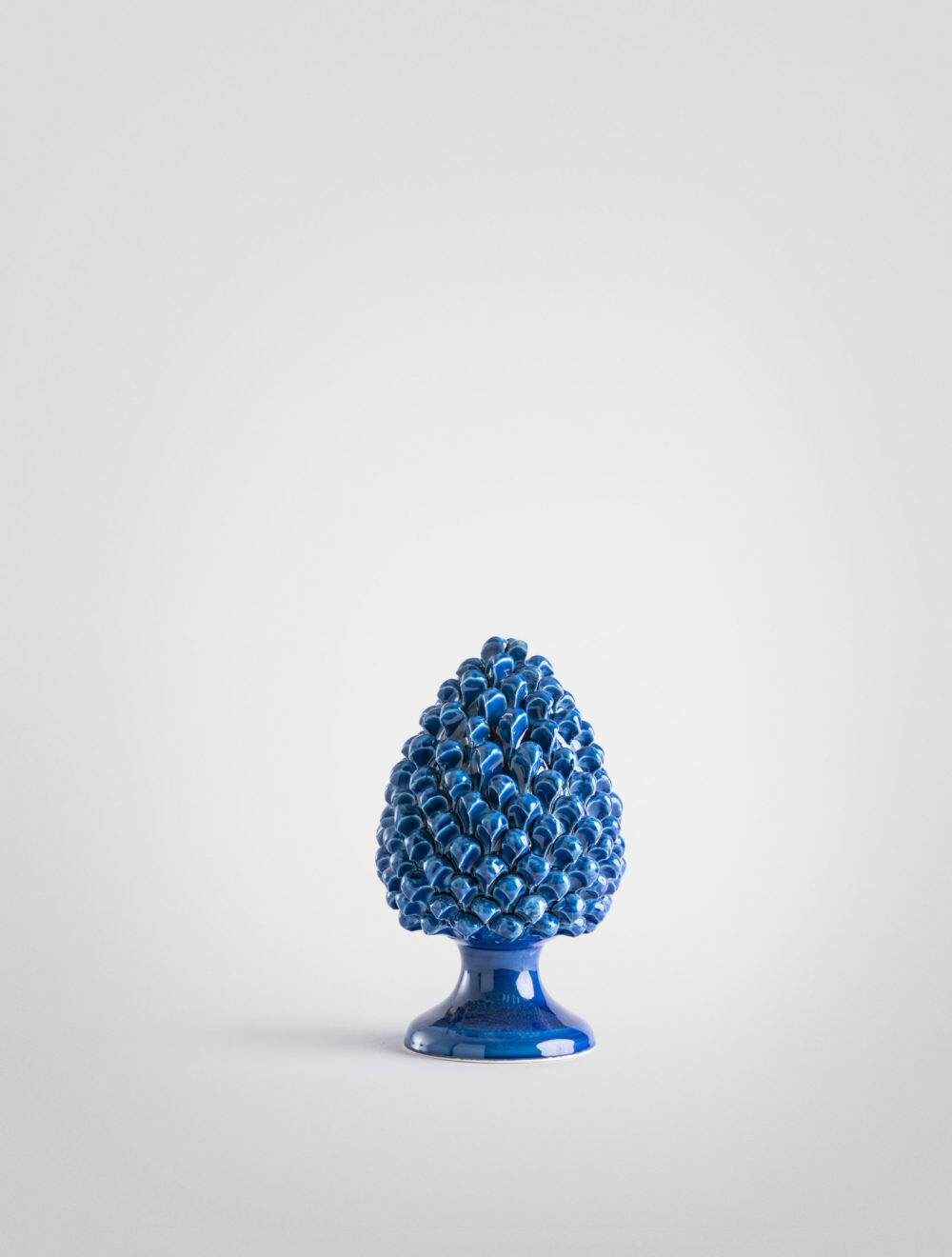 Pigna blu antico cm. 15 Ceramica Bevilacqua Pigna blu antico cm. 15 Ceramica Bevilacqua