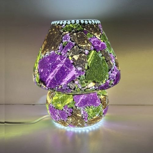 Lampada da tavolo in vetro mosaicata Tropical Bloom h. 32 cm. Lampada da tavolo in vetro mosaicata Tropical Bloom h. 32 cm.