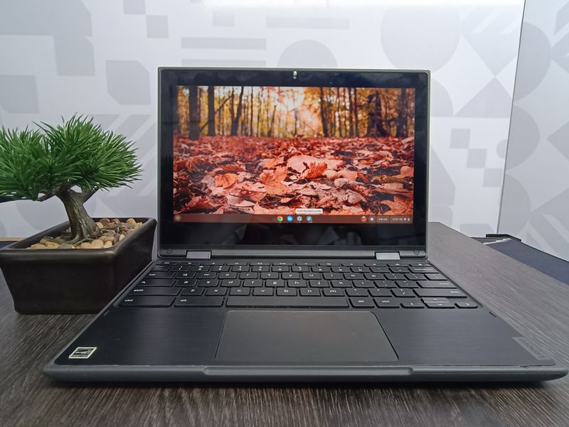 Lenovo Chromebook- Media TEK - 4GB RAM - 160 GB SSD*