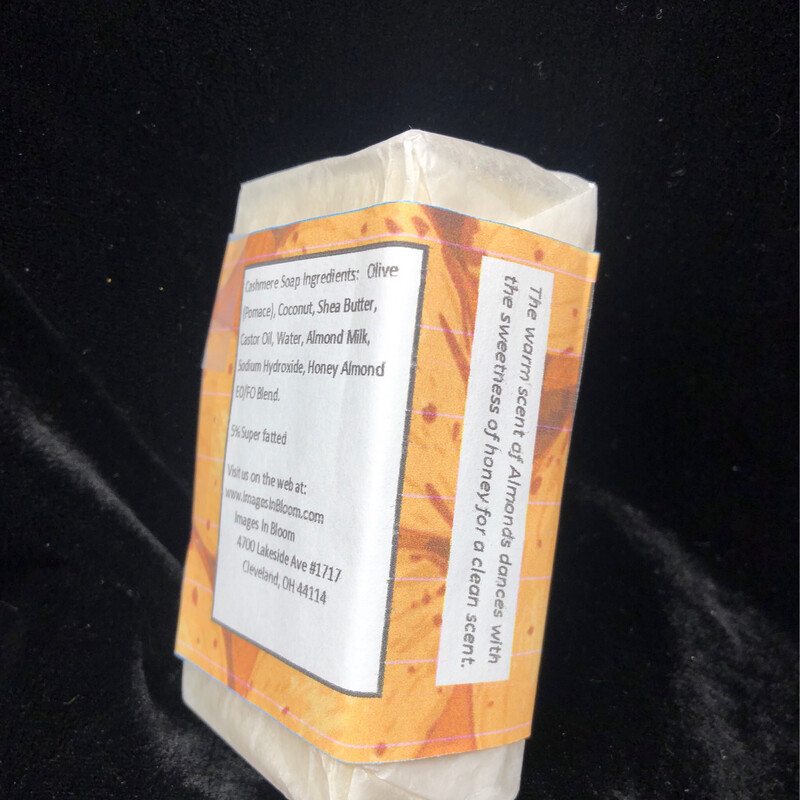 Honey Almond soap 🍯