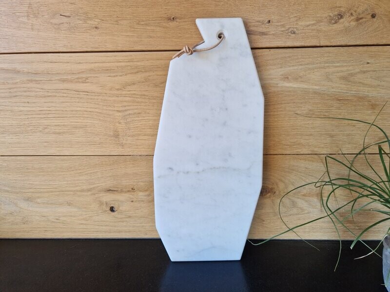 Planche en marbre de Carrare géométrique