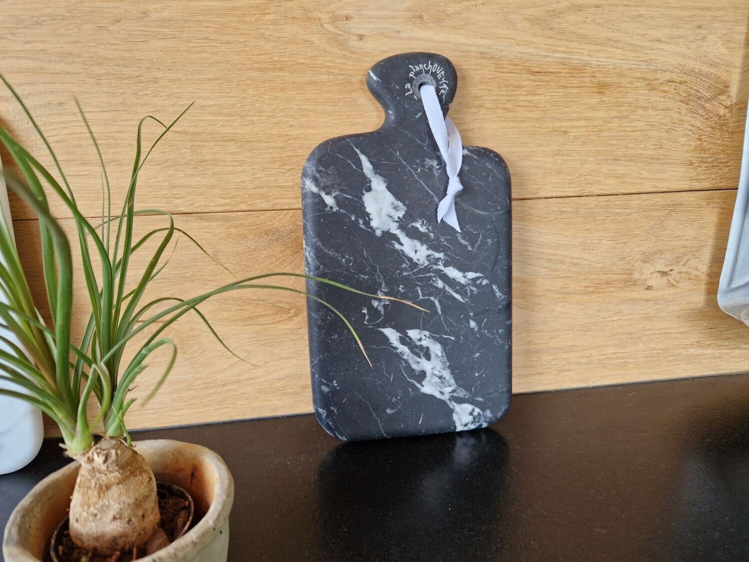 Planche en marbre noir Marquina