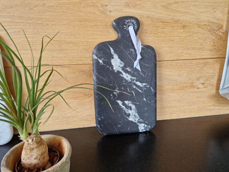 Planche en marbre noir Marquina
