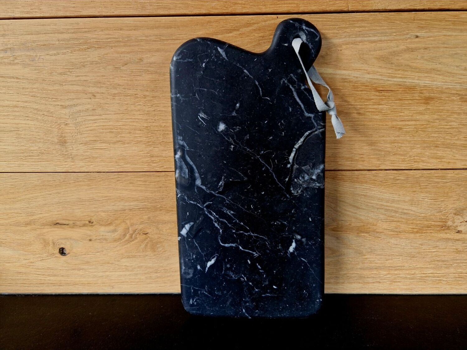 Planche en marbre noir Marquina