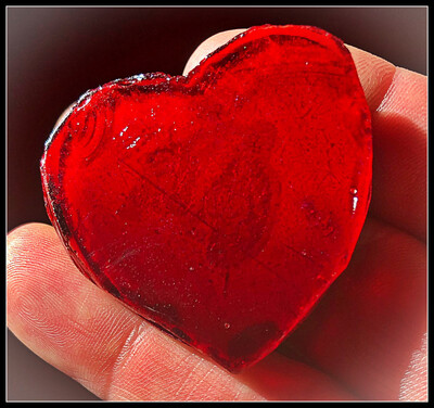 Wilby&#39;s Wonders Sea Glass Art Tiny Heart Magnets (Domestic Shipping)