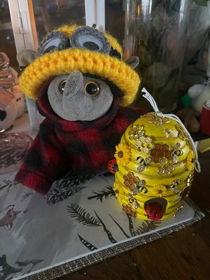 Wilby's Wonders Wil-Bird houses. Wil-Bee Editions! (Domestic Shipping)