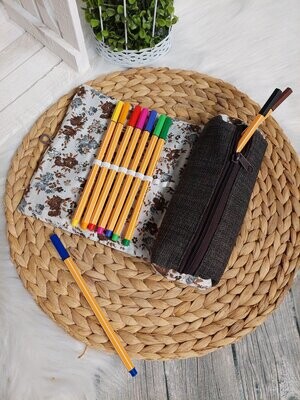 Federmappe (Farbbeispiel graphit) mit extra Fach als Stifthalter aus Polstercanvas in 36 Farben