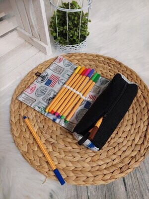 Federmappe (Farbbeispiel schwarz) mit extra Fach als Stifthalter aus Polstercanvas in 36 Farben